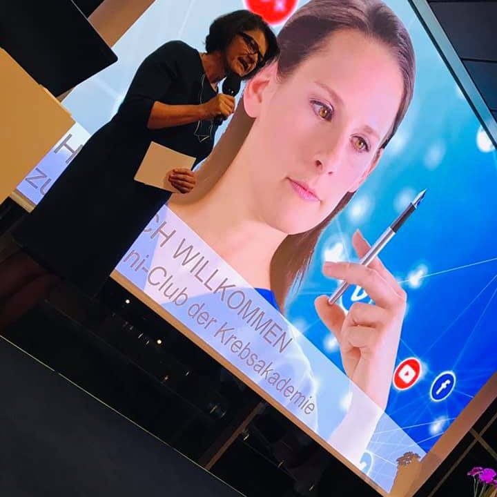 Ordensklinikum Linz InfluCancer Vom Umgang Mit Krebs In Der Welt Von Instagram Snapchat Und Facebook
